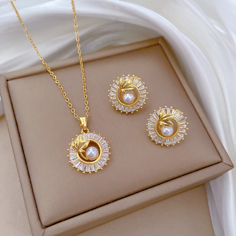 Ensemble de bijoux fantaisie, bague ronde personnalisée, collier et boucles d'oreilles en forme de feuilles, entièrement en diamants