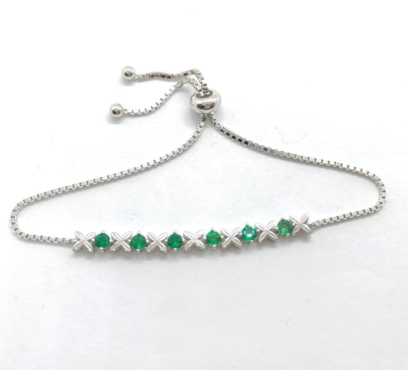 Bracelet élégant en argent S925 en forme d'œuf avec émeraude cultivée