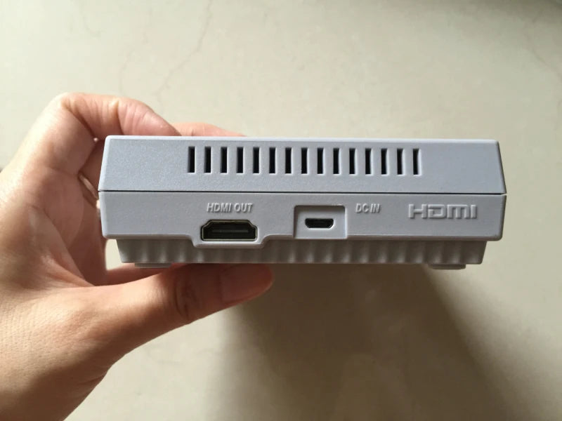 Nouvelle sortie Super HD pour lecteur de jeux vidéo portable rétro classique SNES Mini console de jeux TV 21 jeux intégrés avec double manette