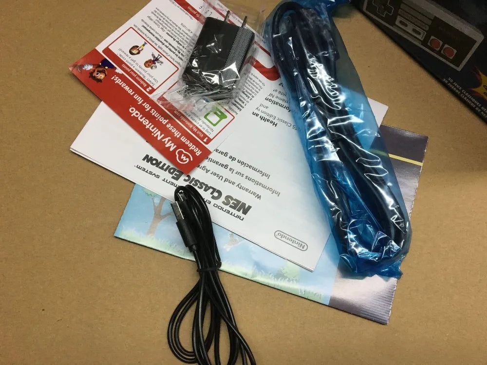 Nouvelle sortie Super HD pour lecteur de jeux vidéo portable rétro classique SNES Mini console de jeux TV 21 jeux intégrés avec double manette