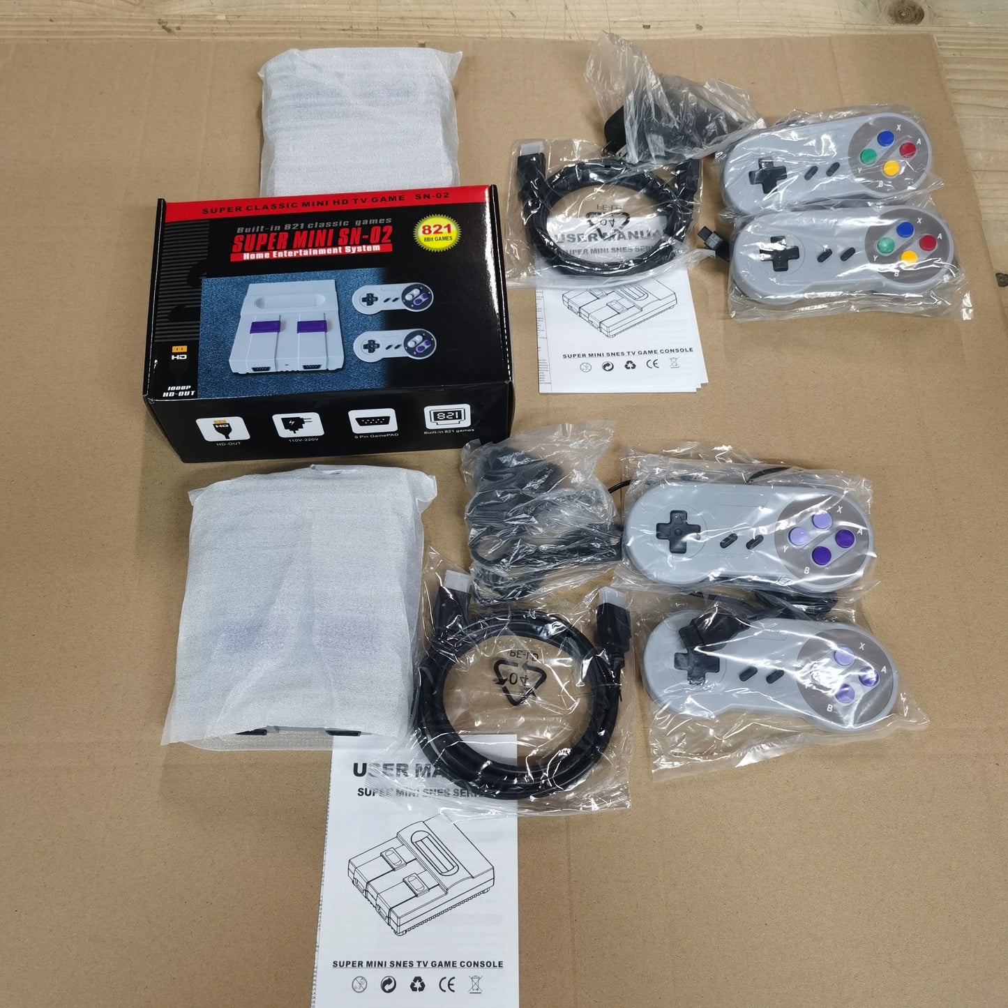 Console de jeu rétro HDMI Super Mini Système de jeu vidéo classique 821 jeux vidéo Plug and Play intégrés Convient pour un cadeau de Noël