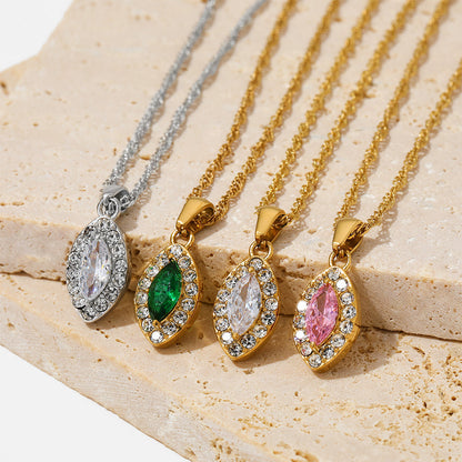 Collier en acier titane ornement diamant géométrique pour femme