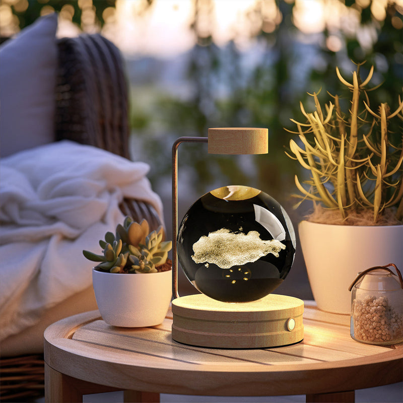 Veilleuse d'intérieur en forme de dinosaure cosmique avec boule de cristal, alimentée par USB, idéale pour une table de chevet ou comme cadeau d'anniversaire